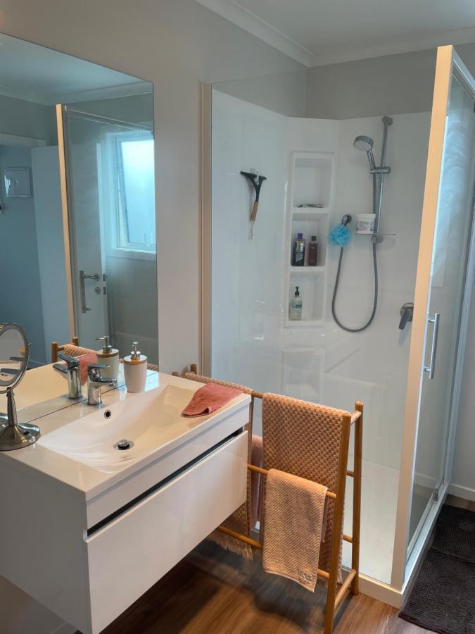 Modern Studio Apartment Motueka Luaran gambar