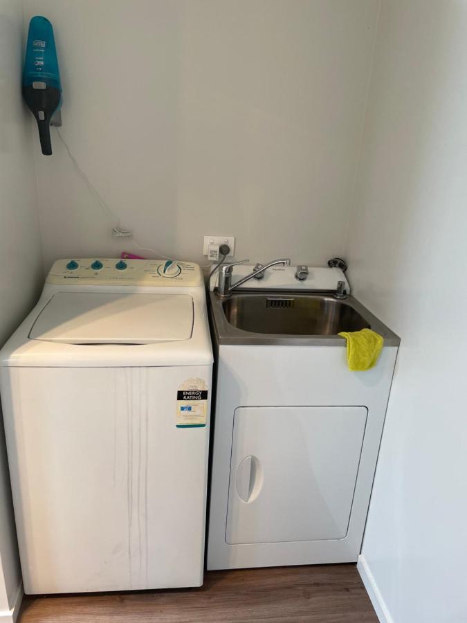 Modern Studio Apartment Motueka Luaran gambar